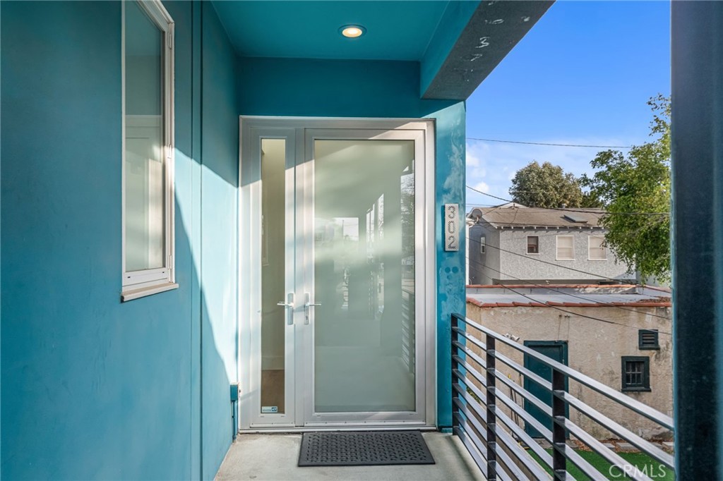 302 South Venice Boulevard Venice, CA 90291 - Photo 2 of 41 Gallery Image 2