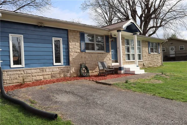 $244,900 | 6009 May Street, Floyds Knobs, IN 47119