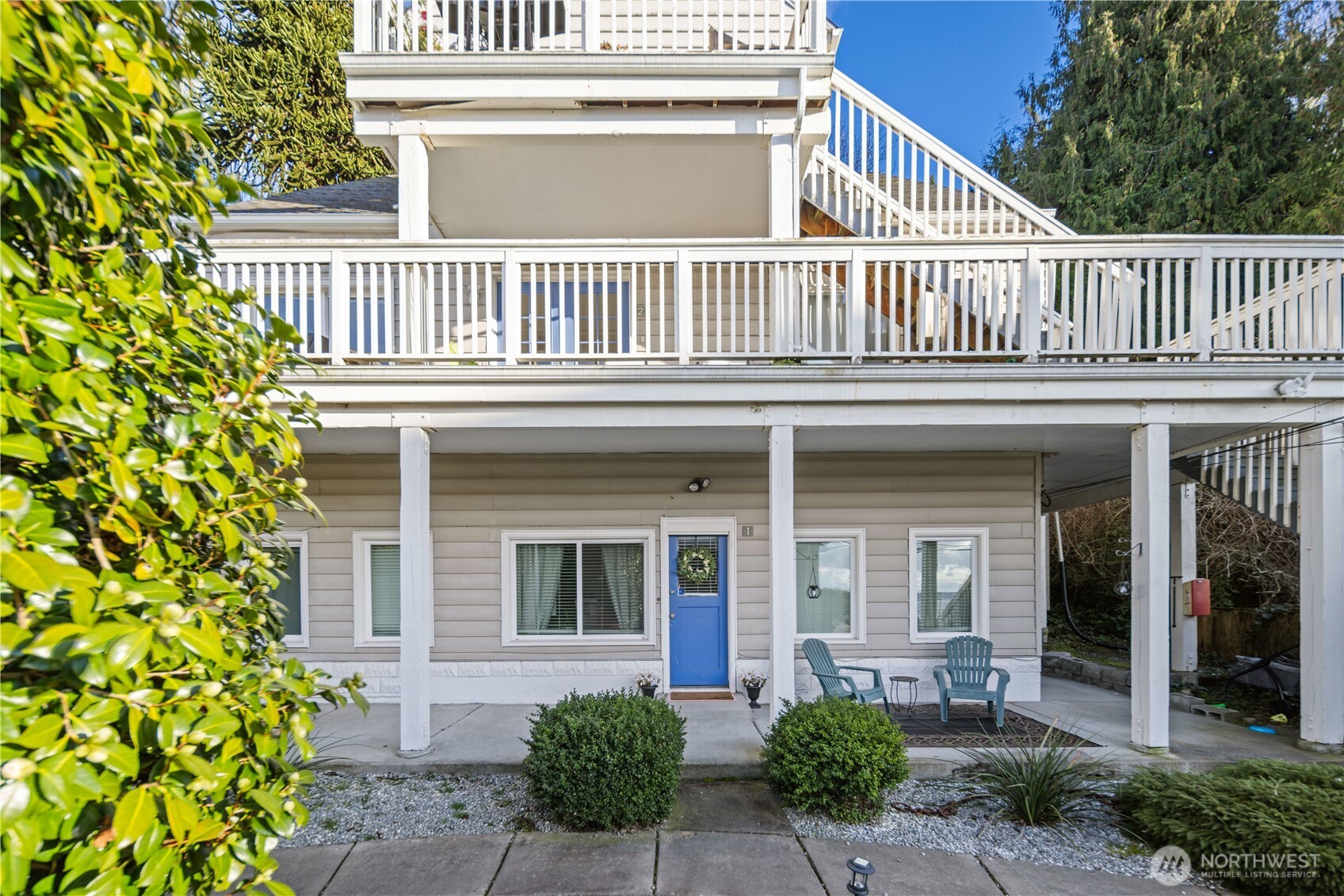 1788 Alki Avenue Southwest Seattle, WA 98116 - Photo 11 of 38 front view of a house