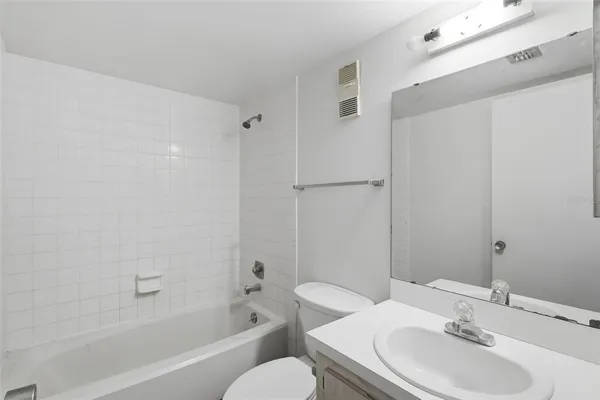 $159,900 | 100 Sweetgum Woods Court, Unit 9B, Deltona, FL 32725