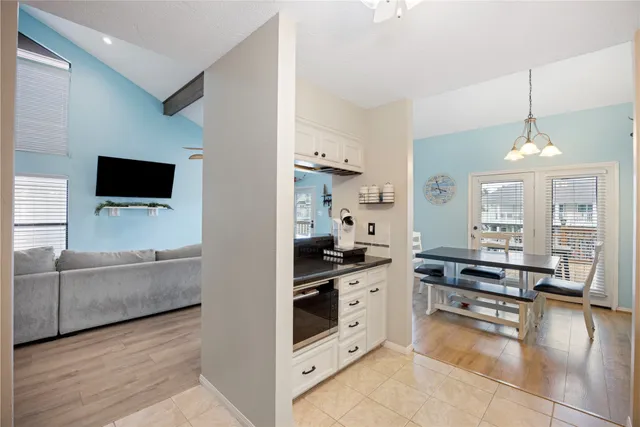 $3,500 | 1114 Tiki Drive, Tiki Island, TX 77554