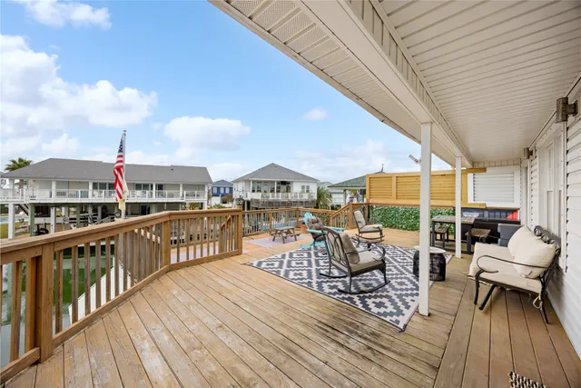 $3,500 | 1114 Tiki Drive, Tiki Island, TX 77554