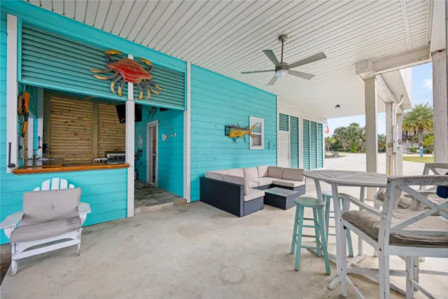 $3,500 | 1114 Tiki Drive, Tiki Island, TX 77554