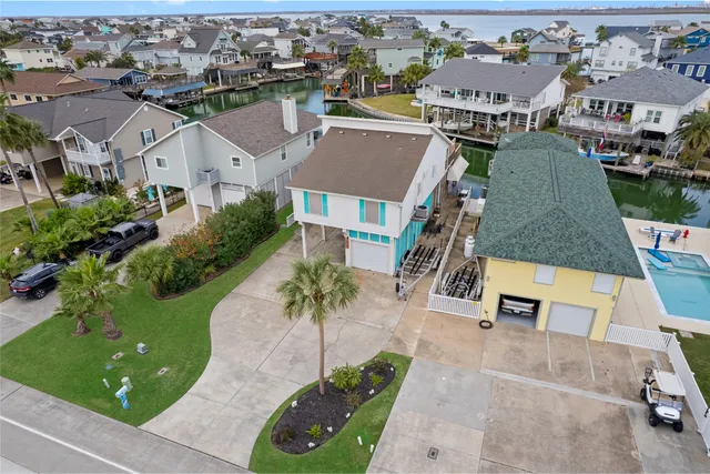 $3,500 | 1114 Tiki Drive, Tiki Island, TX 77554