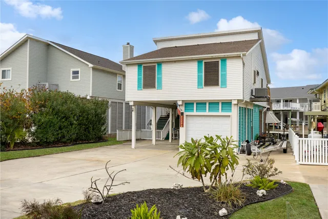 $3,500 | 1114 Tiki Drive, Tiki Island, TX 77554