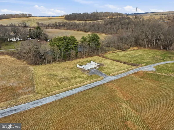 $599,000 | 5086 Lakewood Lane, Stewartstown, PA 17363