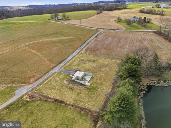 $599,000 | 5086 Lakewood Lane, Stewartstown, PA 17363