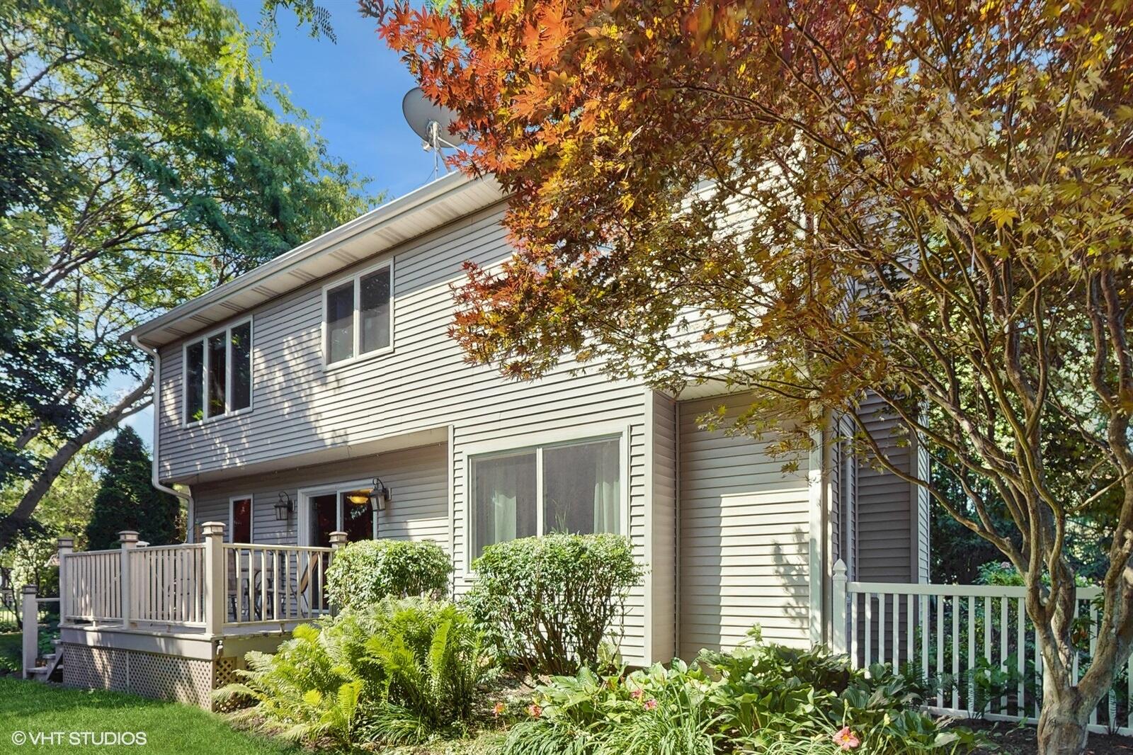 3908 Autumn Lane Valparaiso, IN 46385 - Photo 26 of 29 a front view of a house with a garden
