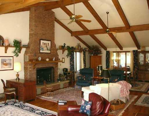 37 Johns Hill Road Washington, PA 15301 - Photo 4 of 7 Den/Family/Great Room.