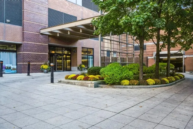 $3,950 | 1530 South State Street, Unit 1021, Chicago, IL 60605