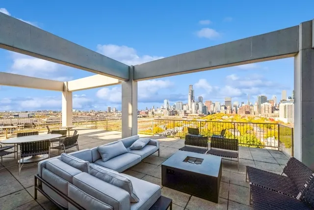 $3,950 | 1530 South State Street, Unit 1021, Chicago, IL 60605