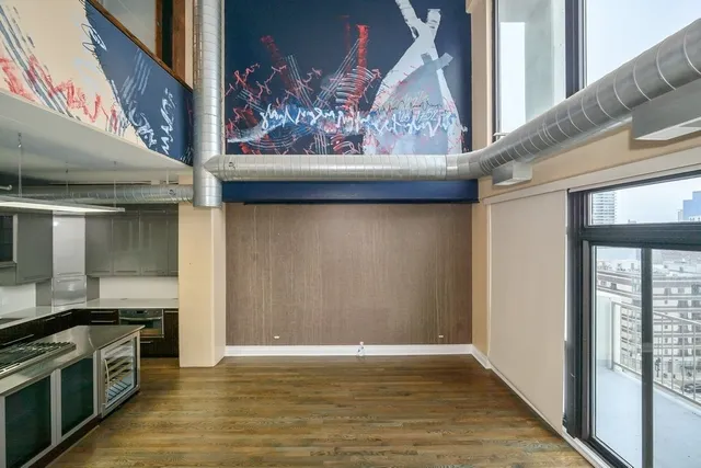 $3,950 | 1530 South State Street, Unit 1021, Chicago, IL 60605