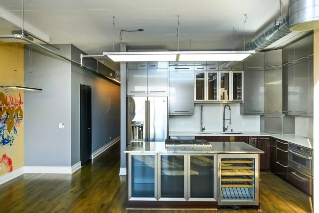 $3,950 | 1530 South State Street, Unit 1021, Chicago, IL 60605