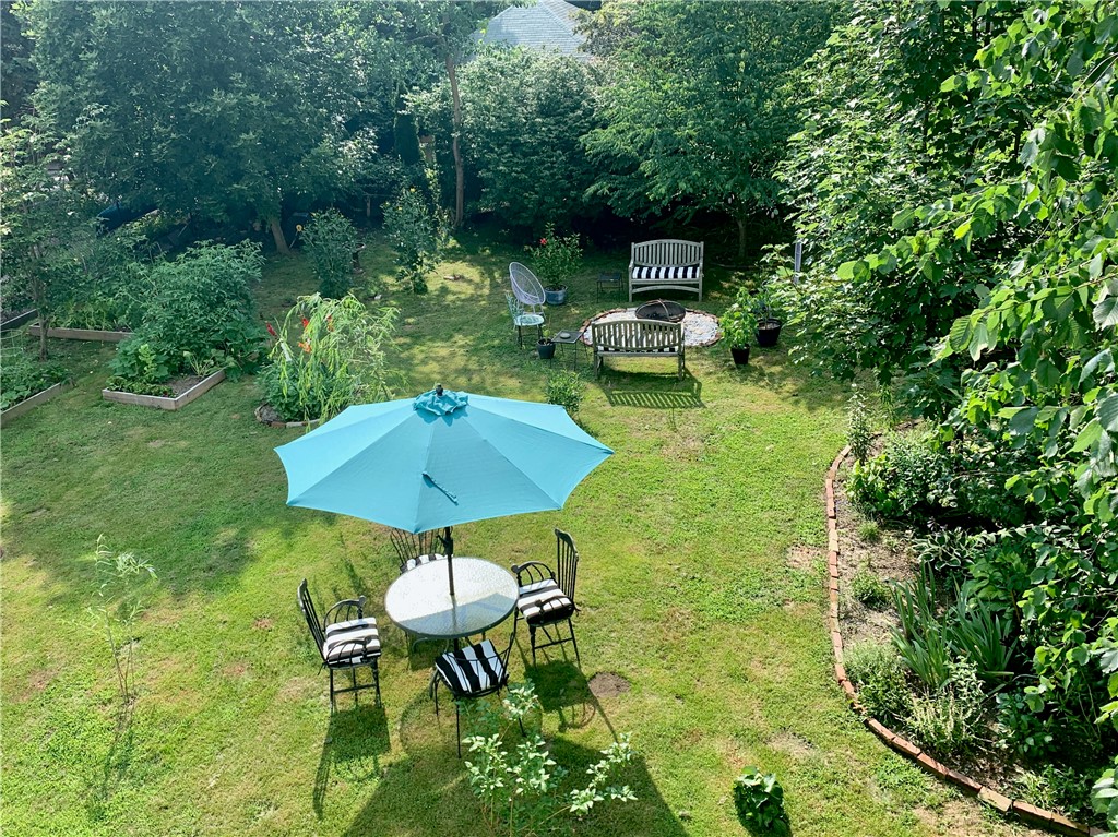 56 Ivy Street Providence, RI 02906 - Photo 3 of 43