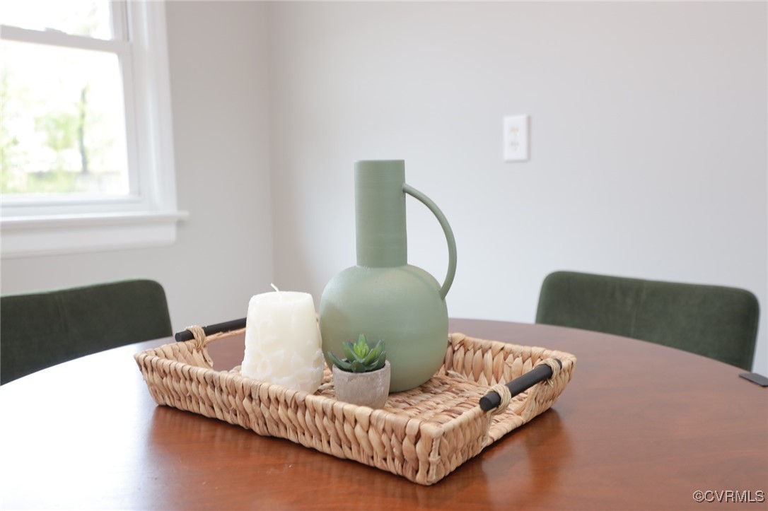6626 Willson Road Henrico, VA 23231 - Photo 19 of 43 a living room with furniture and a window