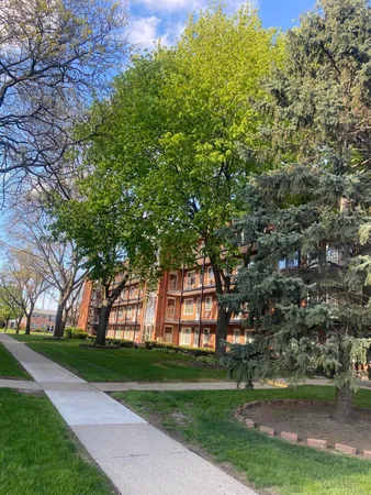 $72,500 | 2915 West 13 Mile Road, Unit 209, Royal Oak, MI 48073
