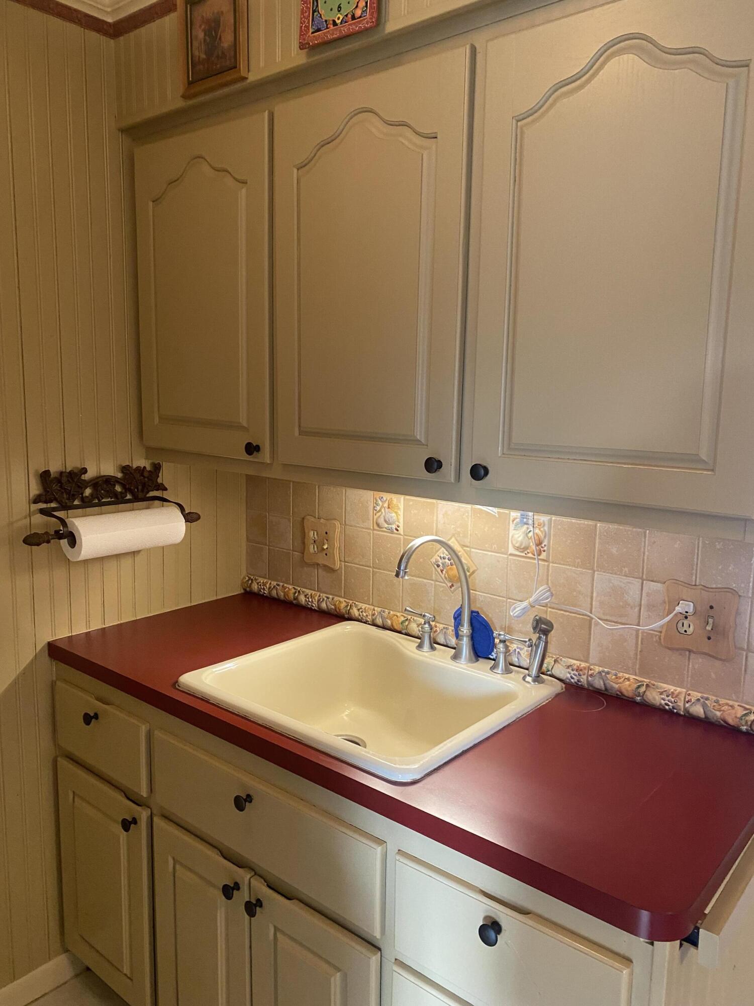 2915 West 13 Mile Road, Unit 209 Royal Oak, MI 48073 - Photo 18 of 28 13 mile 31