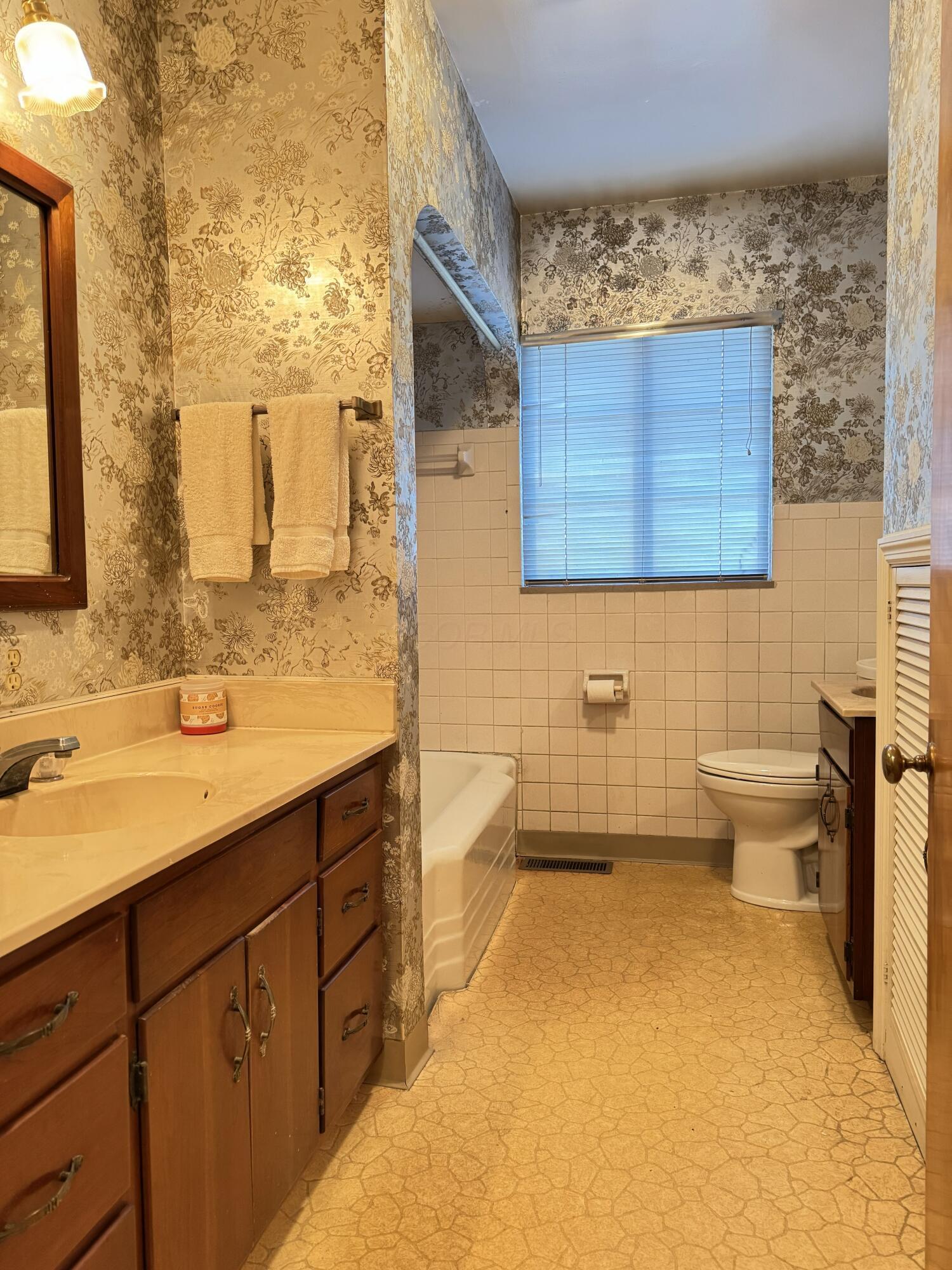 2272 Fishinger Road Columbus, OH 43220 - Photo 24 of 34 Bathroom 1