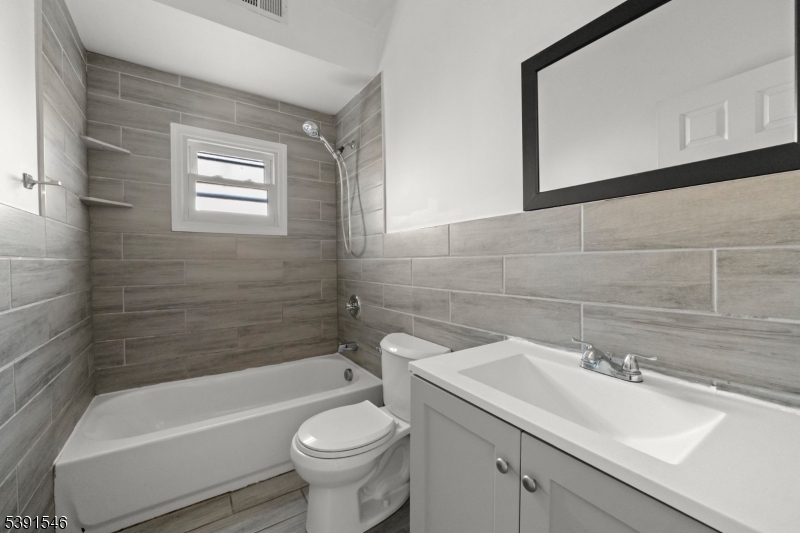 168 Sherman Avenue Newark, NJ 07114 - Photo 11 of 29