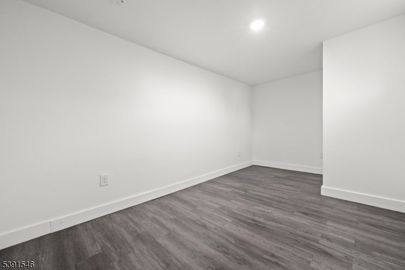 168 Sherman Avenue Newark, NJ 07114 - Photo 14 of 29