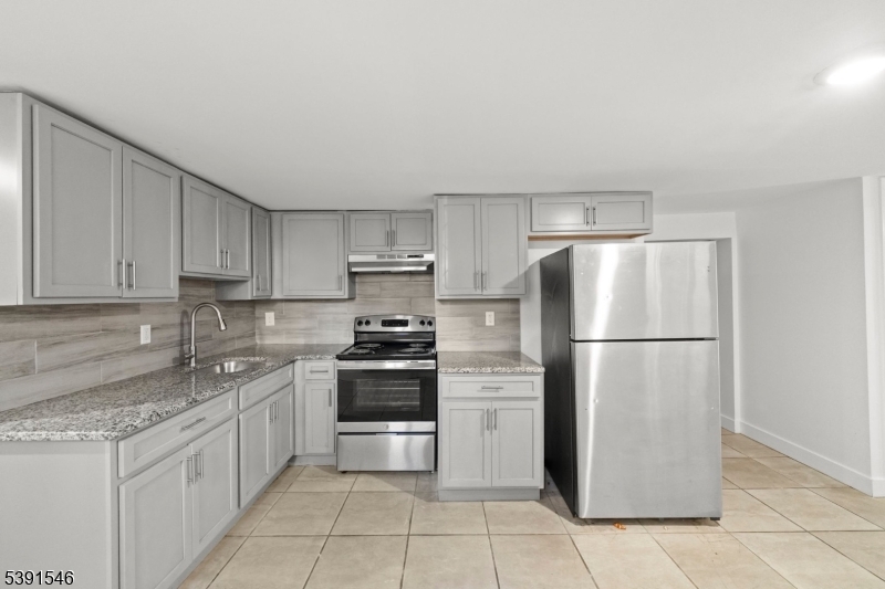 168 Sherman Avenue Newark, NJ 07114 - Photo 17 of 29