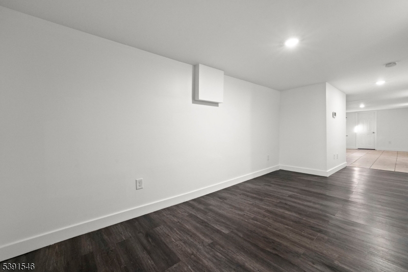 168 Sherman Avenue Newark, NJ 07114 - Photo 20 of 29