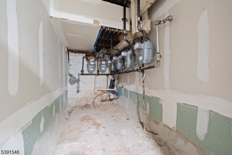 168 Sherman Avenue Newark, NJ 07114 - Photo 24 of 29