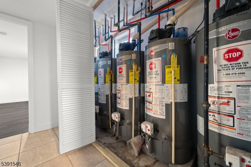 168 Sherman Avenue Newark, NJ 07114 - Photo 25 of 29