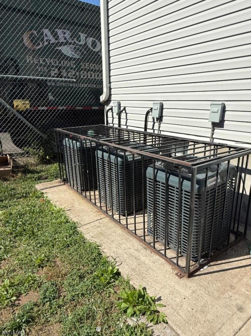 168 Sherman Avenue Newark, NJ 07114 - Photo 27 of 29