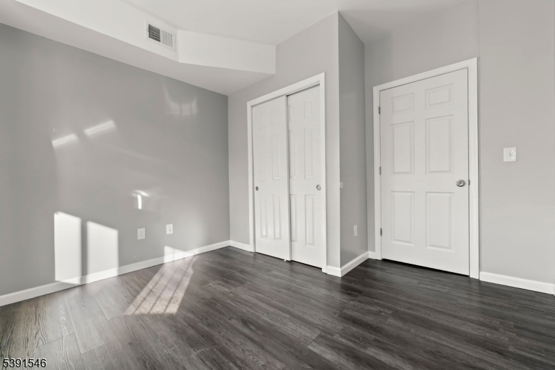 168 Sherman Avenue Newark, NJ 07114 - Photo 5 of 29