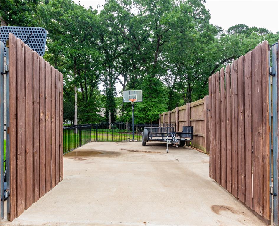 6518 Rochester Way Tyler, TX 75703 - Photo 2 of 38