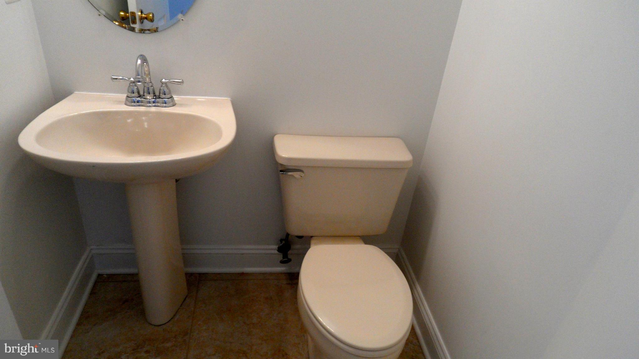 33 Stablemere Court Baltimore, MD 21209 - Photo 4 of 26 Main Level Half Bath