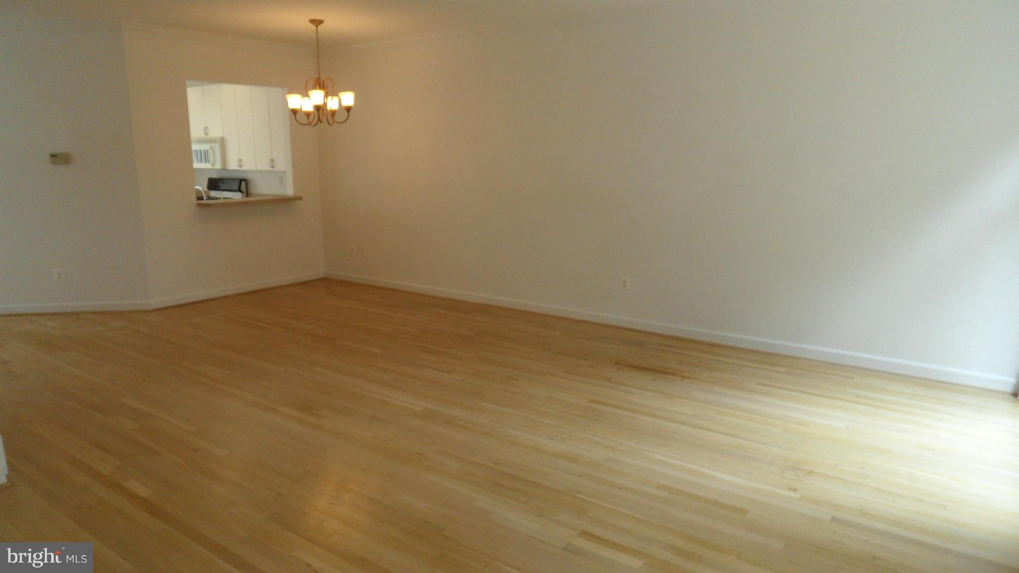 33 Stablemere Court Baltimore, MD 21209 - Photo 7 of 26 Dining Room