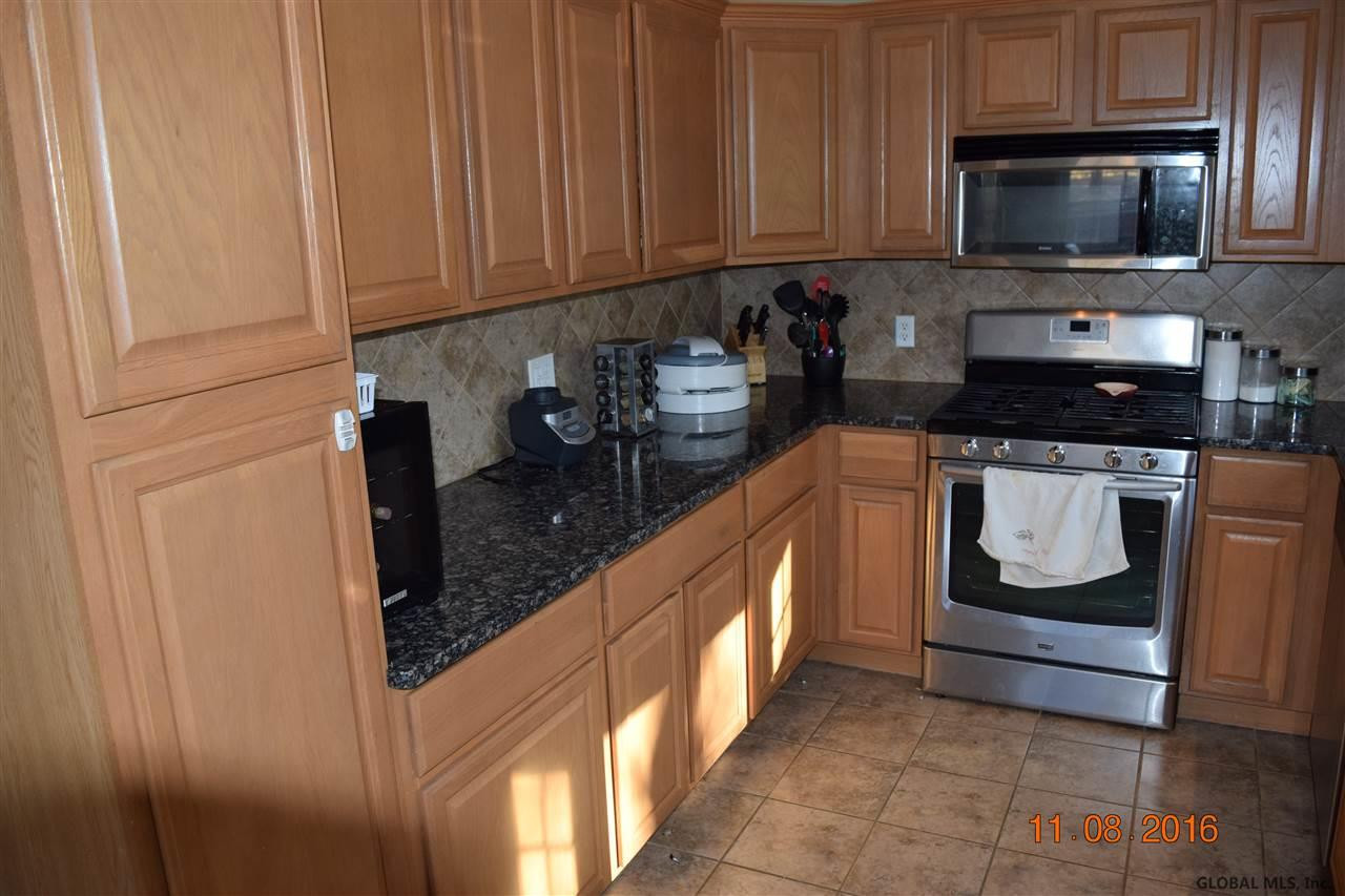 27 Latham Ridge Road Colonie, NY 12110 - Photo 5 of 24 GRANITE COUNTERS