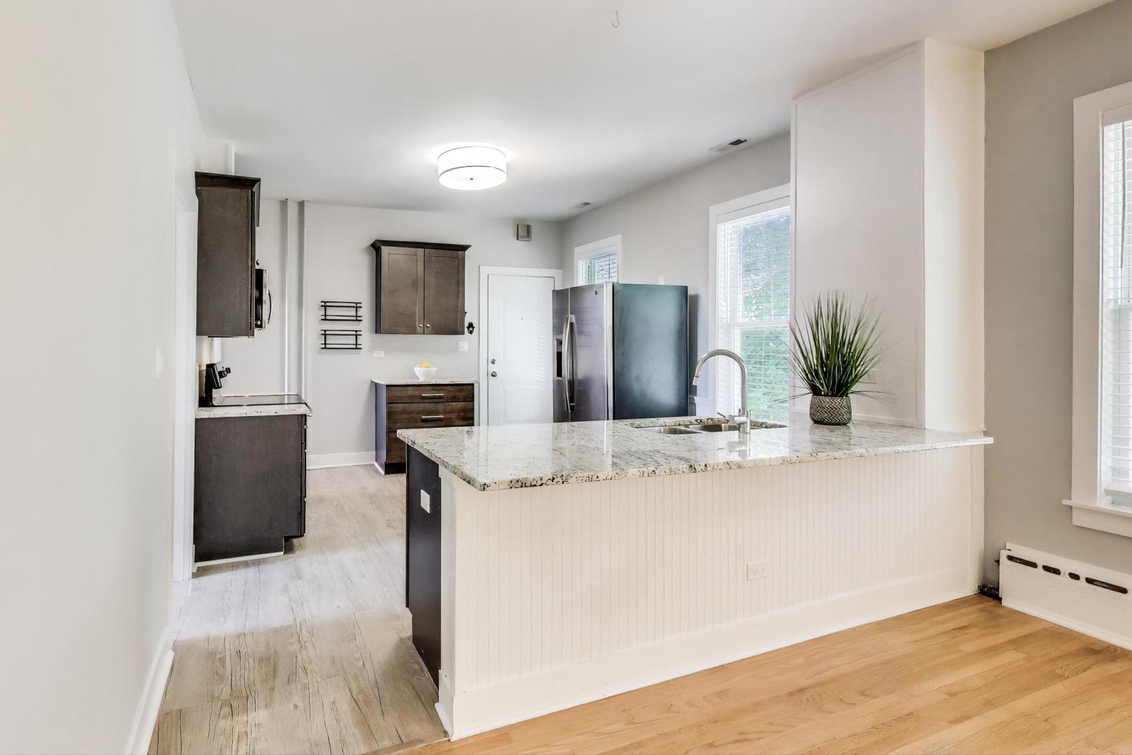 549 Ridge Road, Unit 2 Wilmette, IL 60091 - Photo 2 of 2