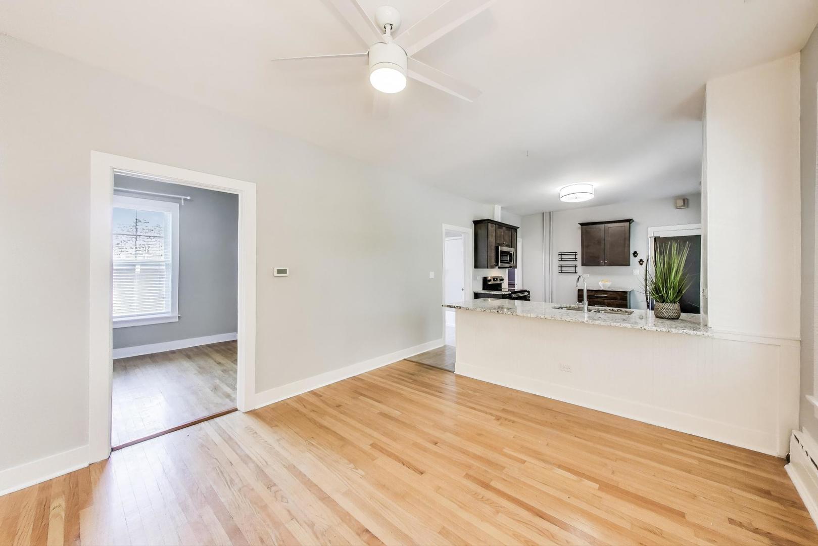 549 Ridge Road, Unit 2 Wilmette, IL 60091 - Photo 3 of 17