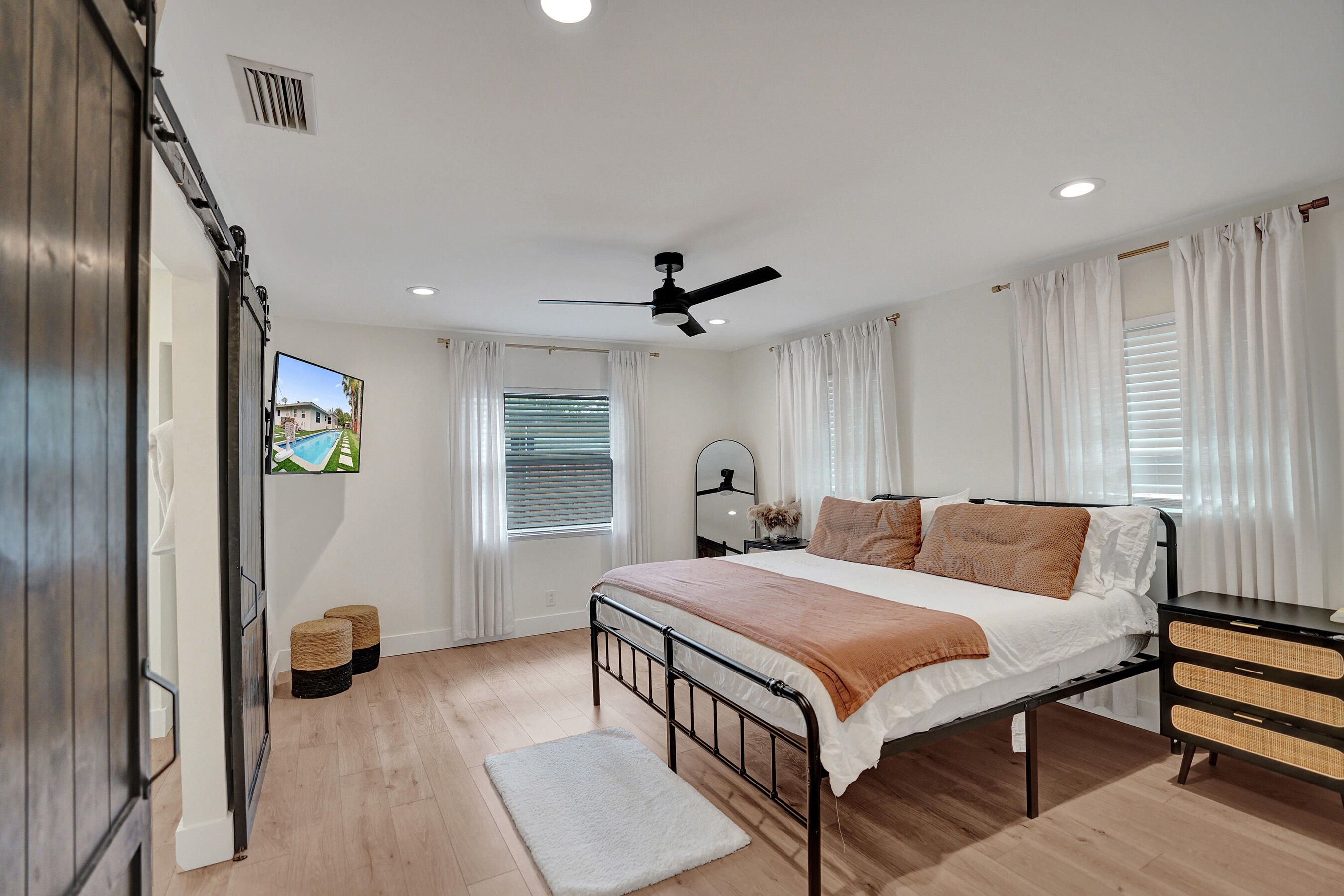 3268 Sapphire Road Lake Worth, FL 33462 - Photo 15 of 52 15