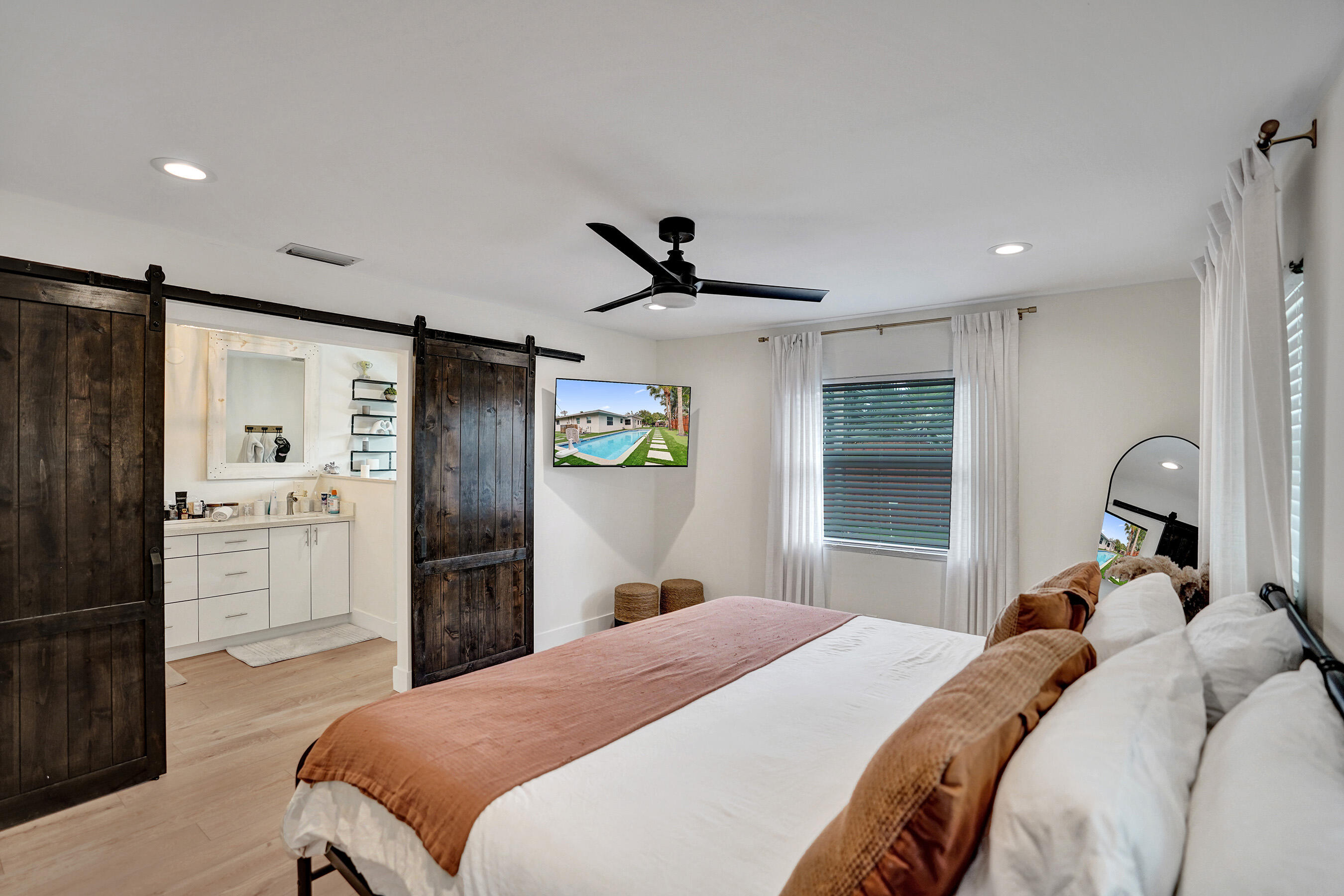 3268 Sapphire Road Lake Worth, FL 33462 - Photo 16 of 52 16