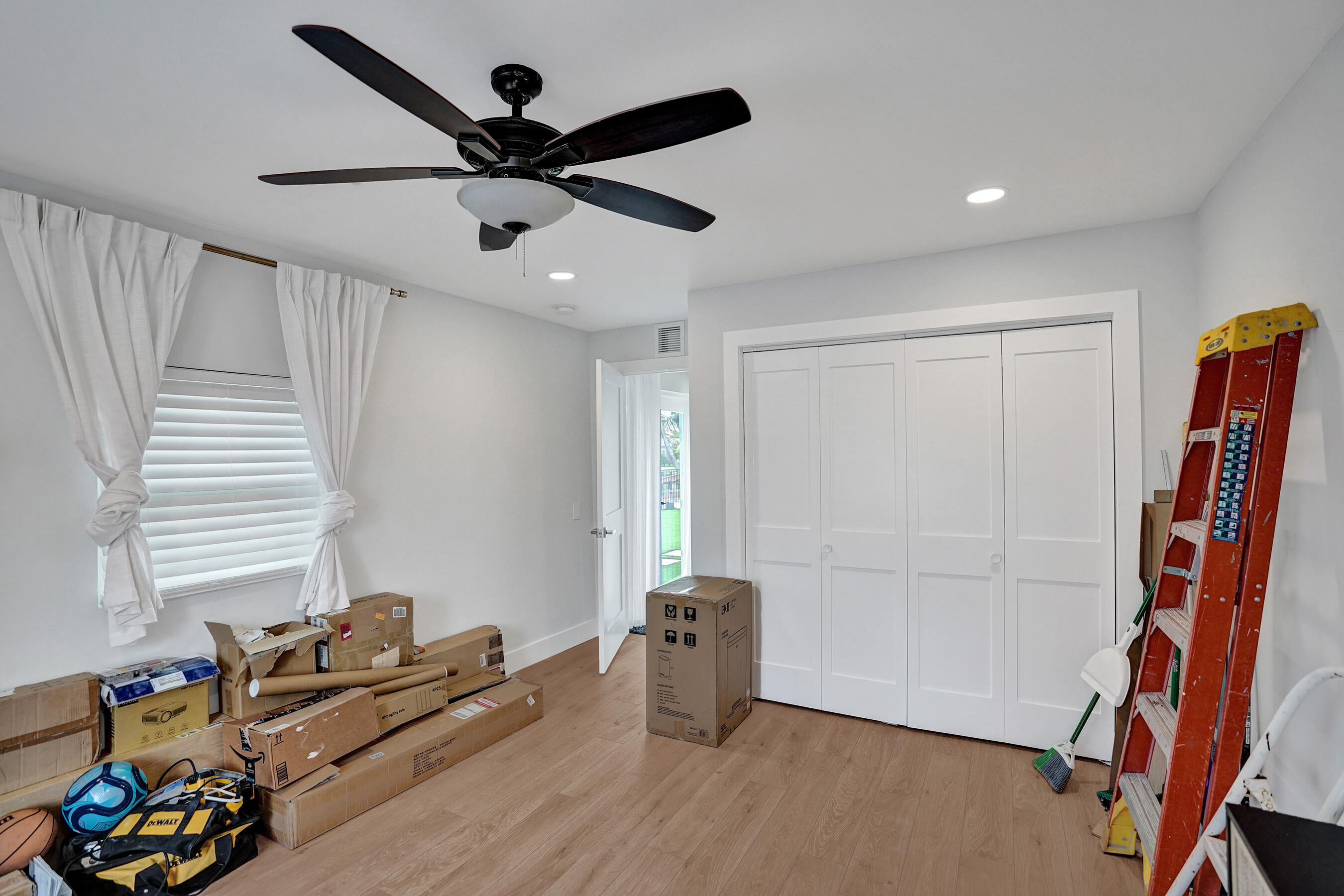 3268 Sapphire Road Lake Worth, FL 33462 - Photo 24 of 52 24