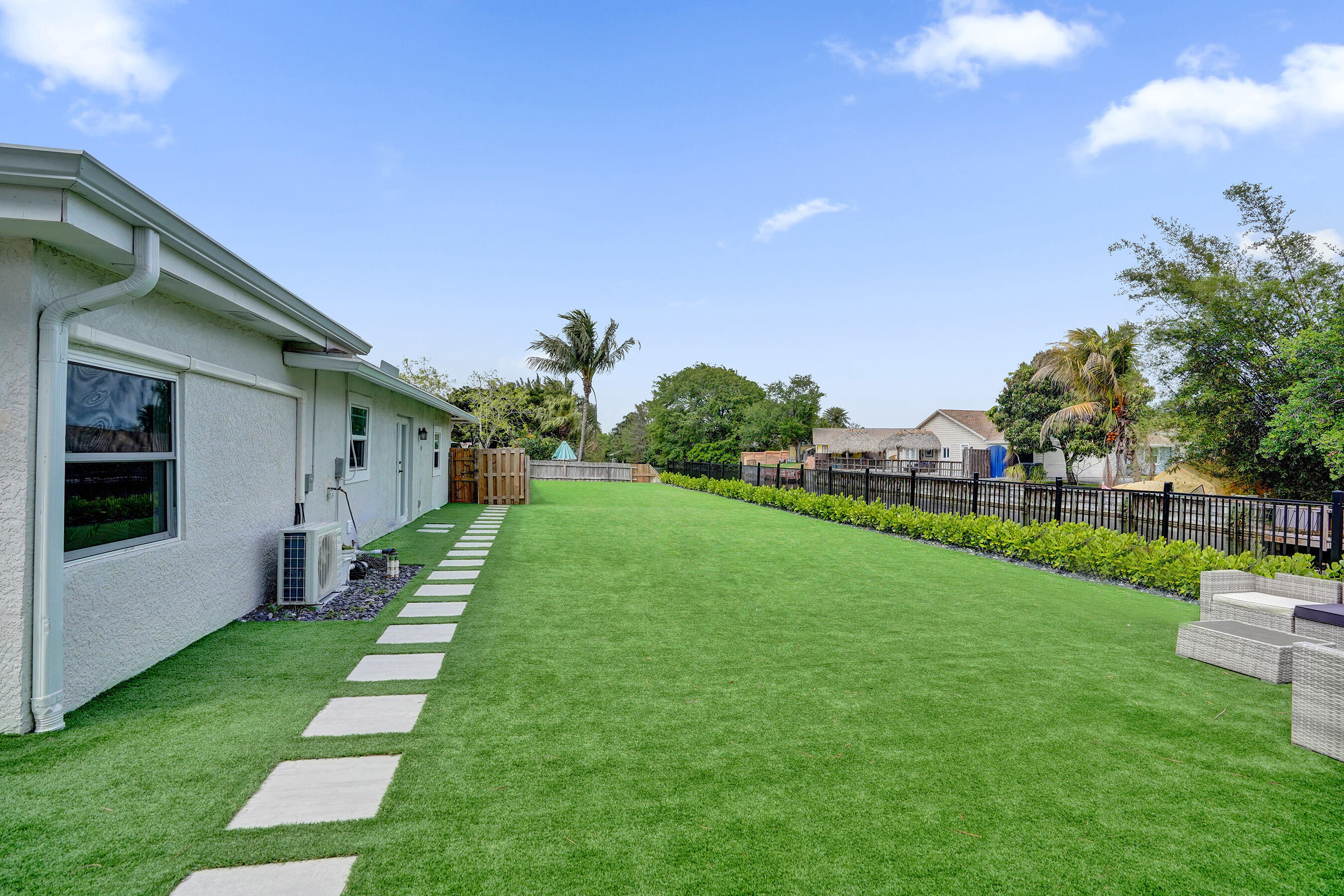 3268 Sapphire Road Lake Worth, FL 33462 - Photo 39 of 52 39