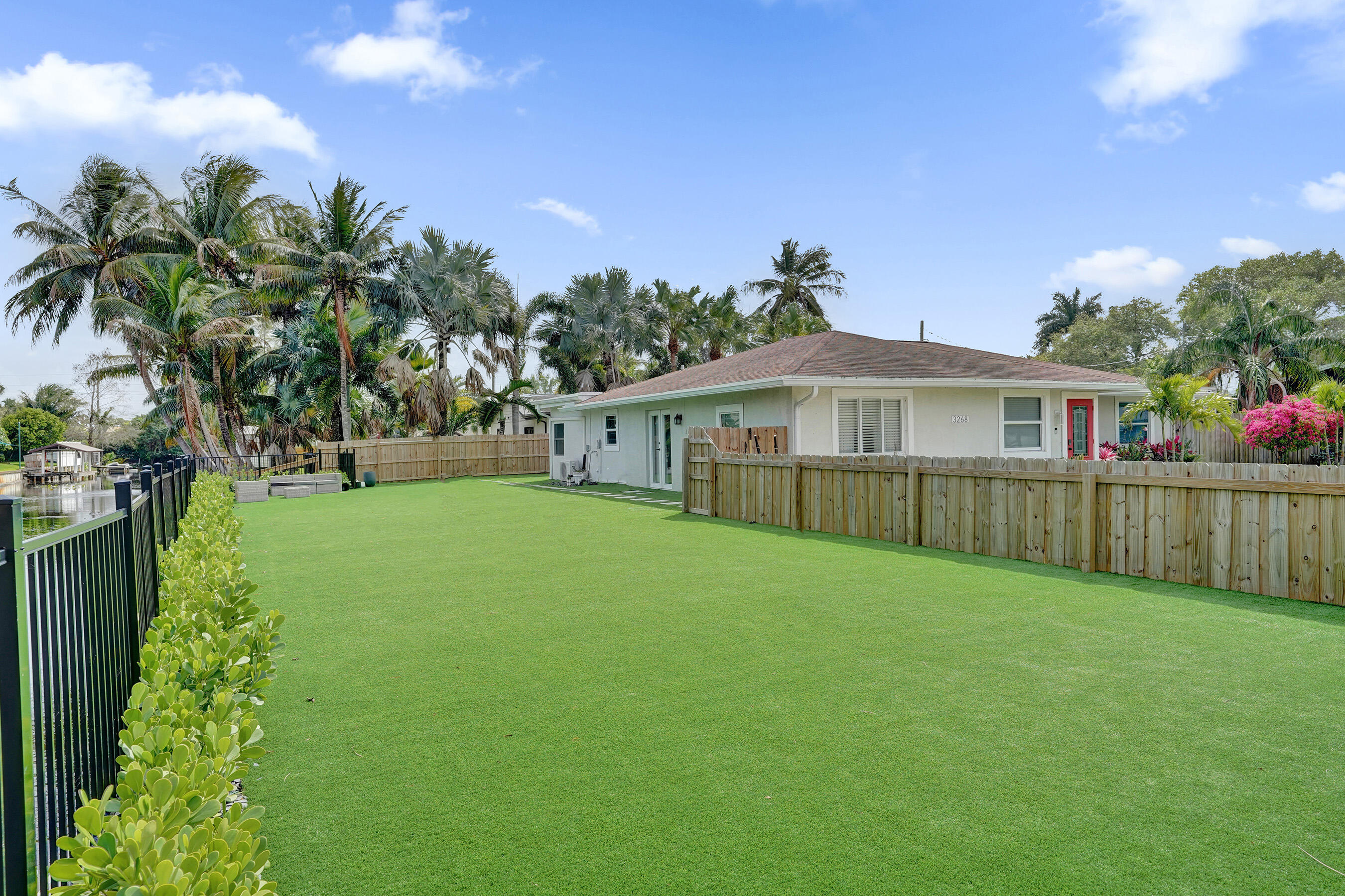 3268 Sapphire Road Lake Worth, FL 33462 - Photo 42 of 52 42