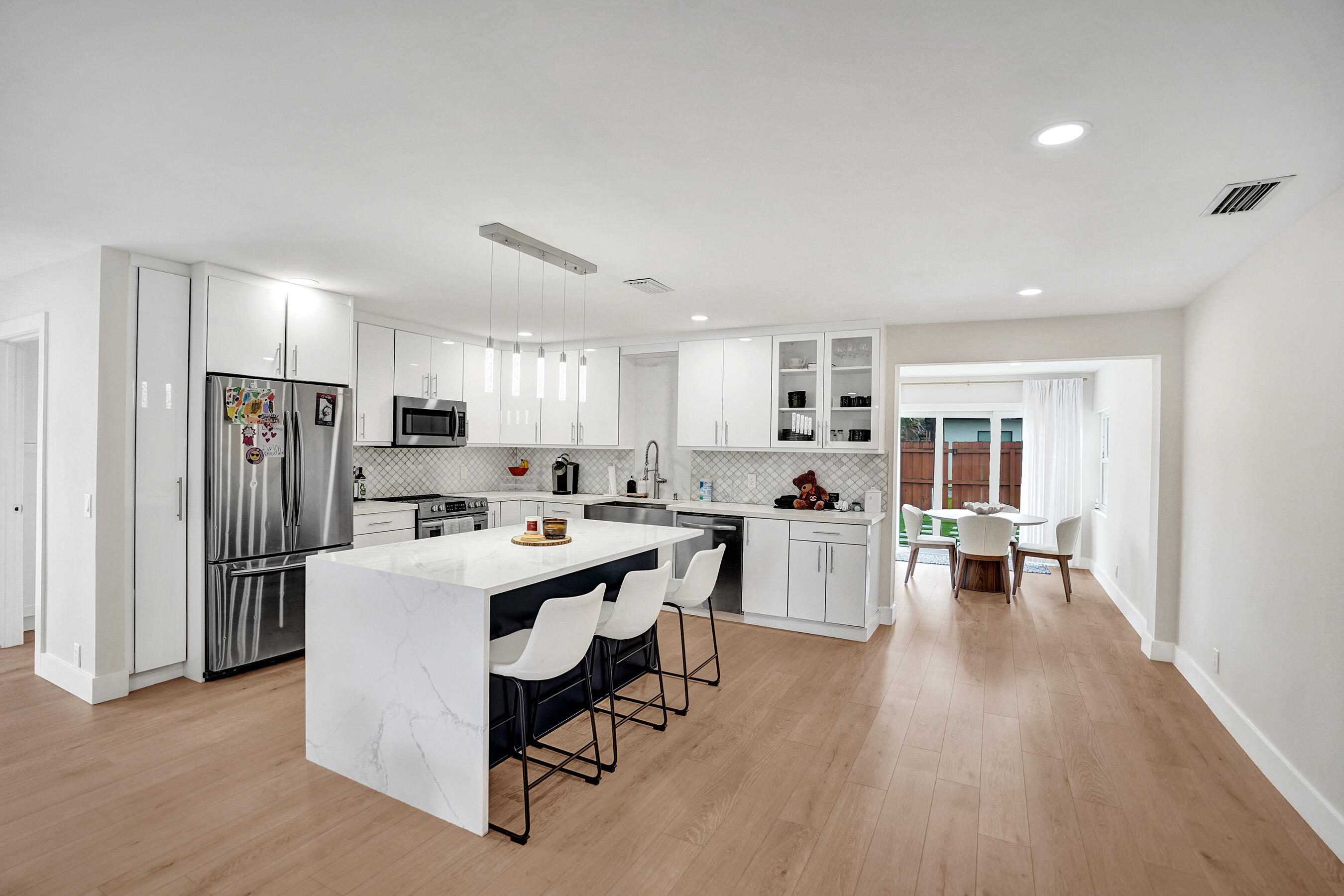 3268 Sapphire Road Lake Worth, FL 33462 - Photo 5 of 52 5