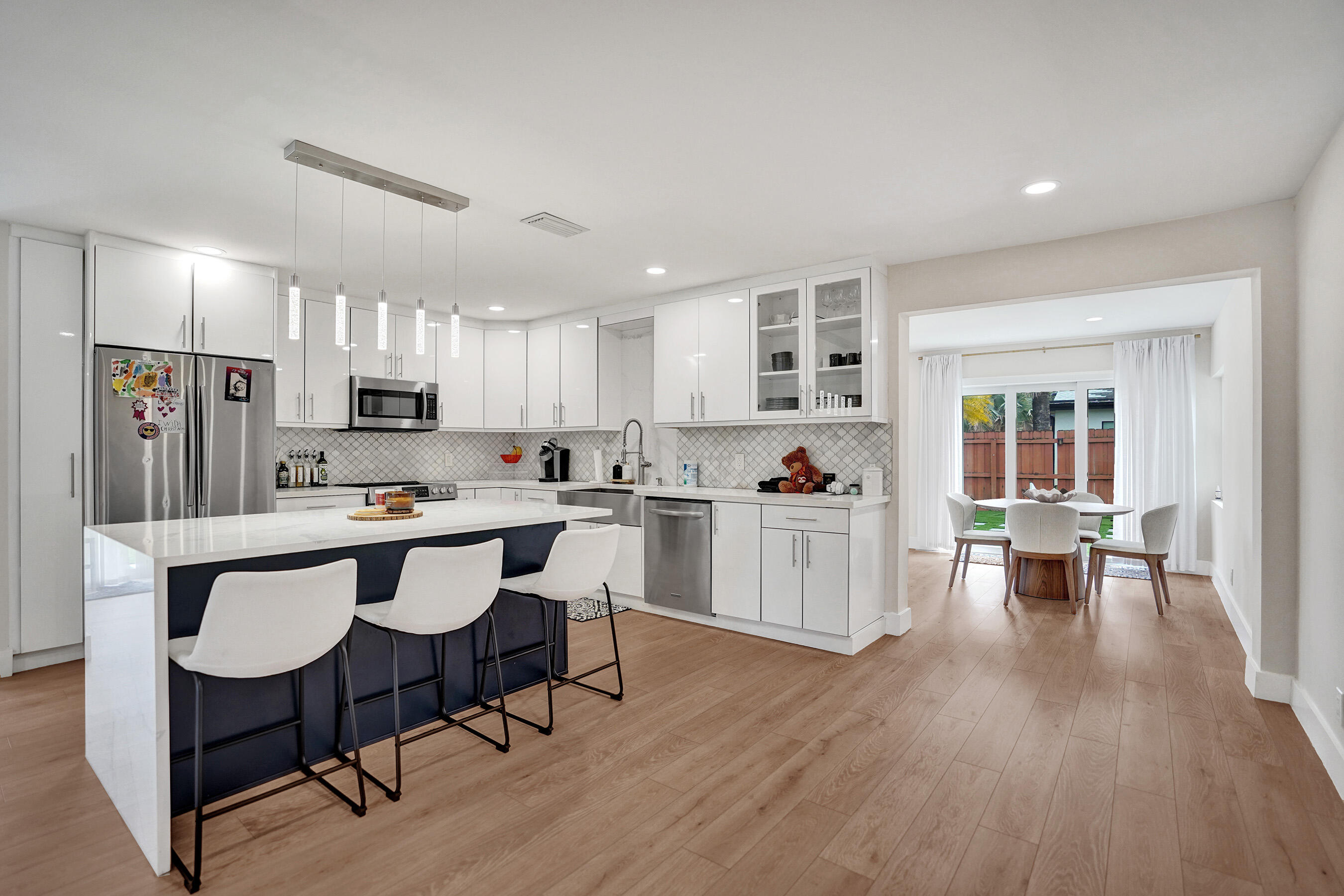 3268 Sapphire Road Lake Worth, FL 33462 - Photo 8 of 52 8