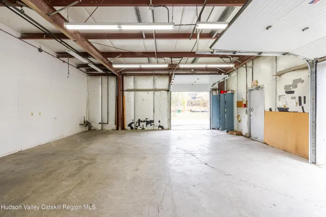 a bathroom with a toilet