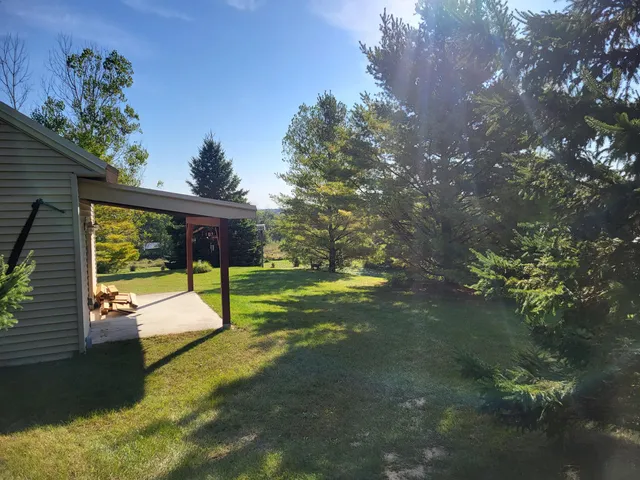 $419,500 | 9396 Boltonville Road, Farmington, WI 53040