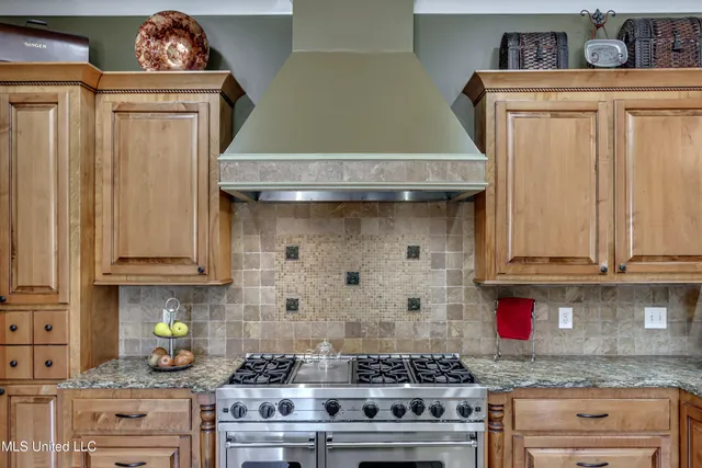 $640,000 | 132 Woodlands Glen Circle, Brandon, MS 39047