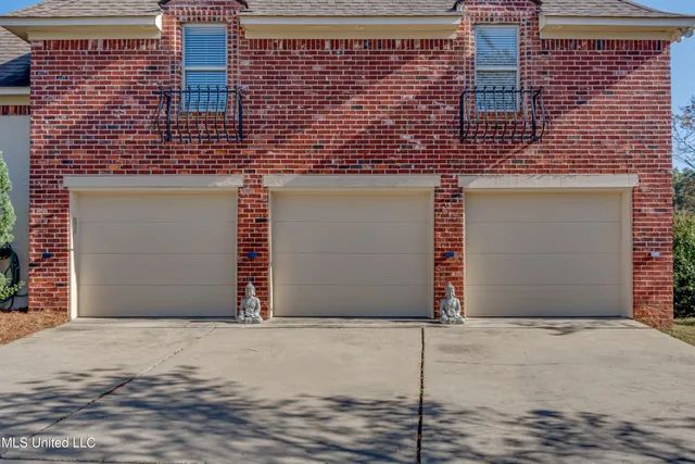 $640,000 | 132 Woodlands Glen Circle, Brandon, MS 39047