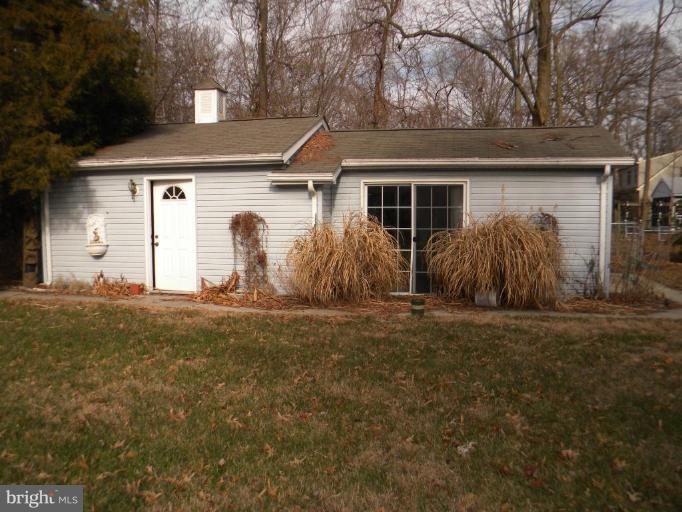 1830 Cedar Road Pasadena, MD 21122 - Photo 19 of 28 Adorable shed area!