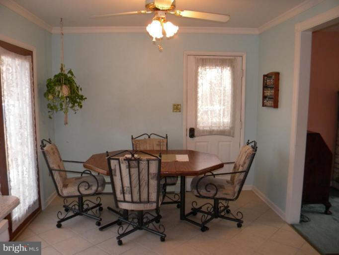 1830 Cedar Road Pasadena, MD 21122 - Photo 4 of 28 Large eat-in kitchen area