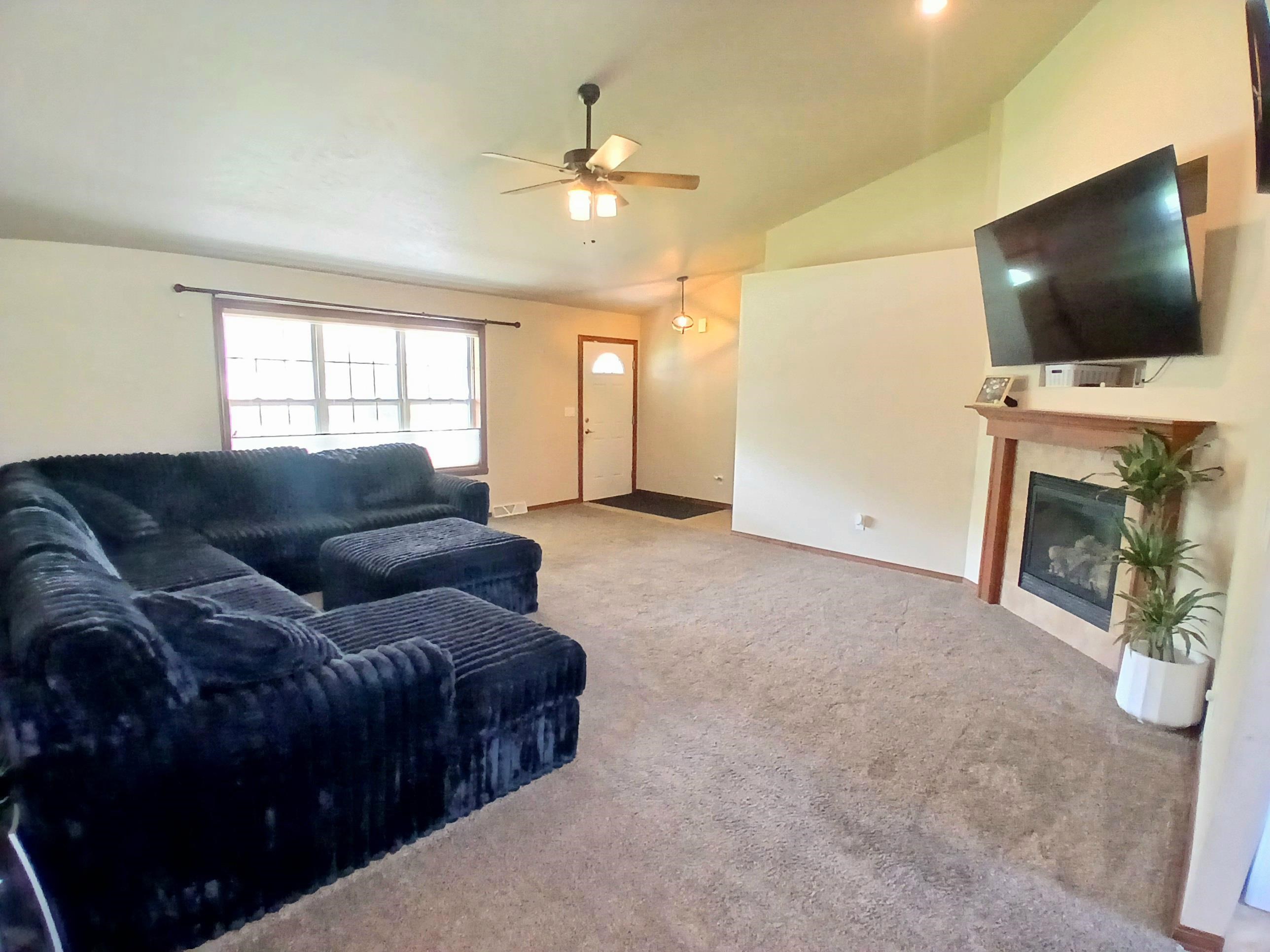 2680 Sussex Road Green Bay, WI 54311 - Photo 6 of 40